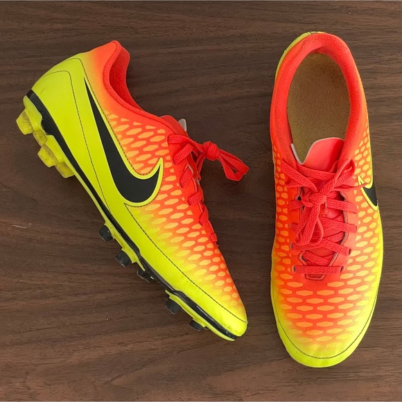Nike Magista Ola FG Mens 8 Total Crimson/Volt Soccer Cleats Futbol Boot - Picture 1 of 11